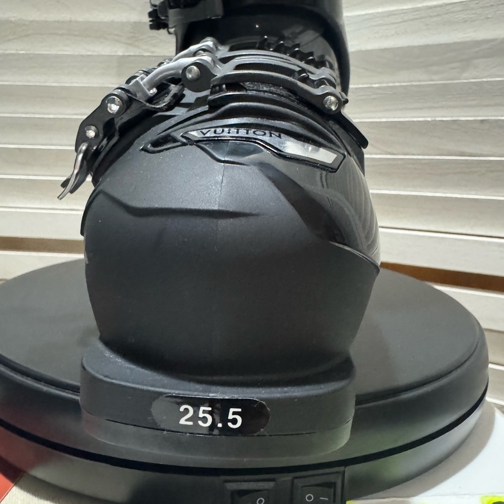 SOLD
Louis Vuitton Limited Edition Heated Ski Boots - Picture 10 of 16